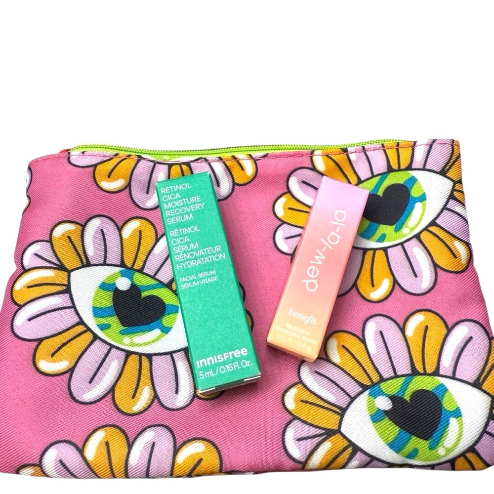 🛍️Benefit Dew-La-La  Liquid Highlighter and  Innisfree Serum with cosmetic bag